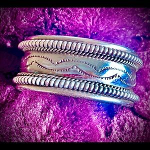 ♥️SOLD♥️Cuff sterling silver bracelet